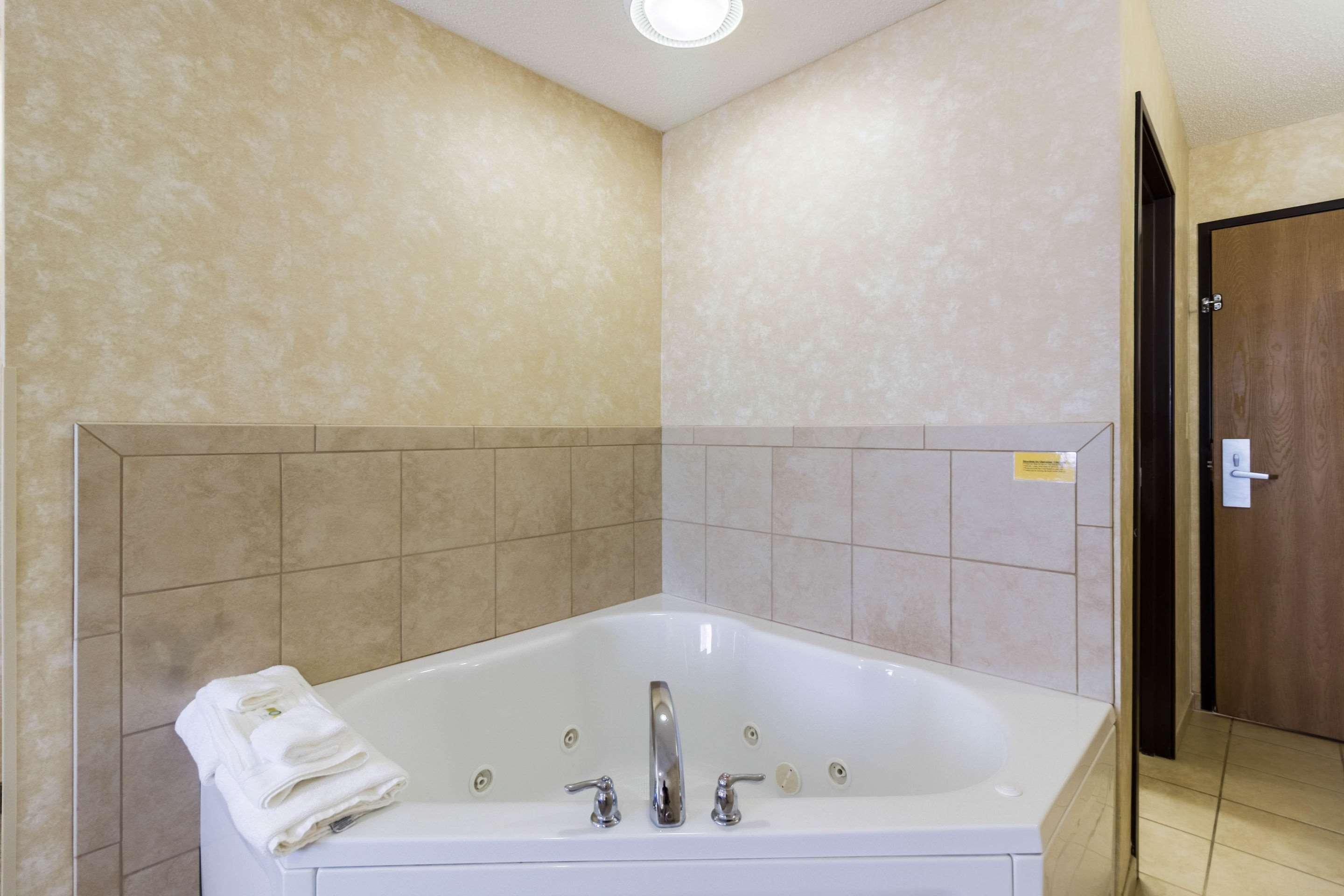 Quality Inn Marshall Mn Near University Εξωτερικό φωτογραφία